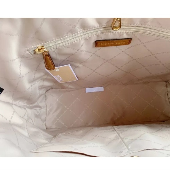 Michael kors medium carryall tote bag & Wallet set - Picture 8 of 8